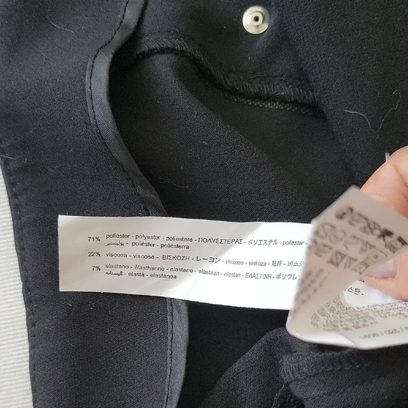 Zara Black High-Waist Sailor Shorts with Gold Buttons - Picture 4 of 6